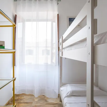 Paramount Penthouse Daire